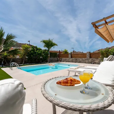 Vila Diana With Private Swimming Pool In Tauro